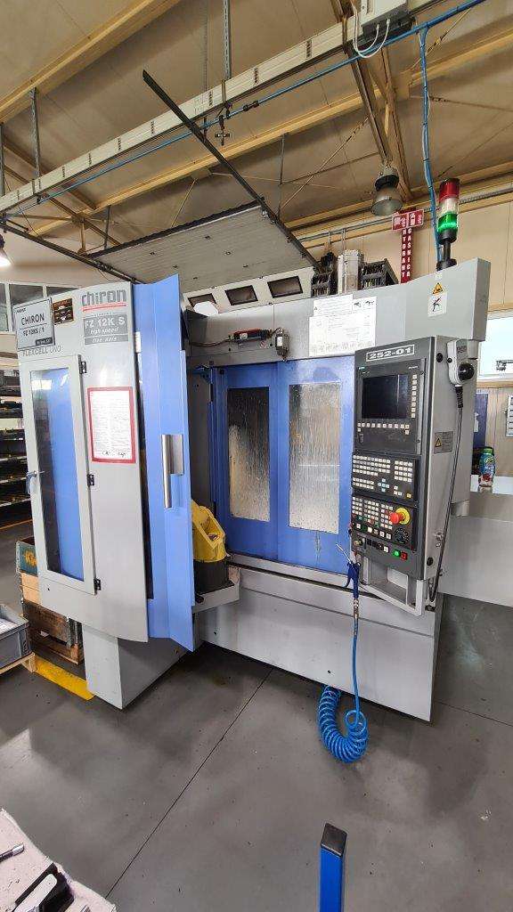 Machining Center - Vertical Chiron FZ 12 KS 5axis with Robot photo on Industry-Pilot